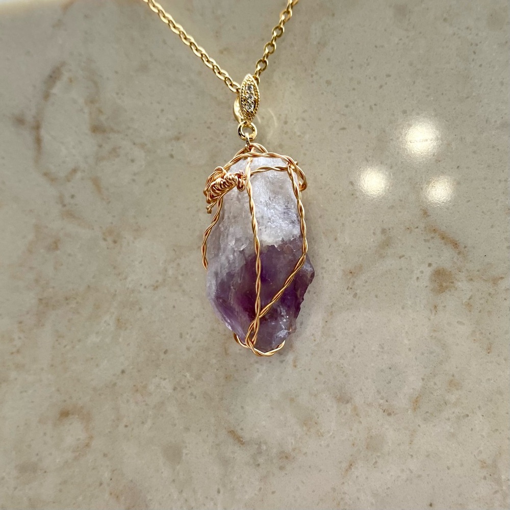 Natural Brazilian Amethyst Crystal
Gold Wire Wrapped necklace P35